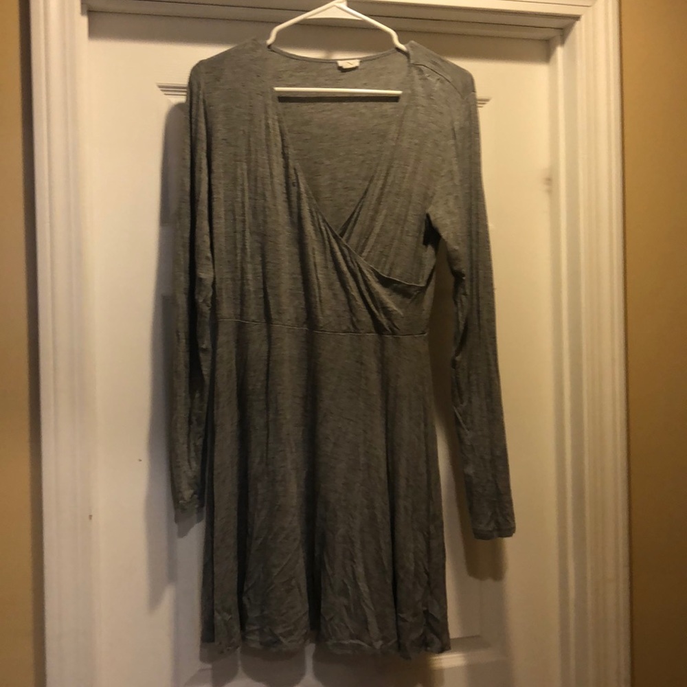 Heather gray wrap long sleeve dress !